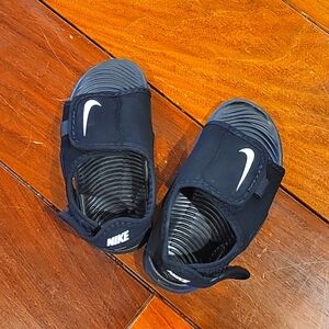 NIKE Toddler Sandals